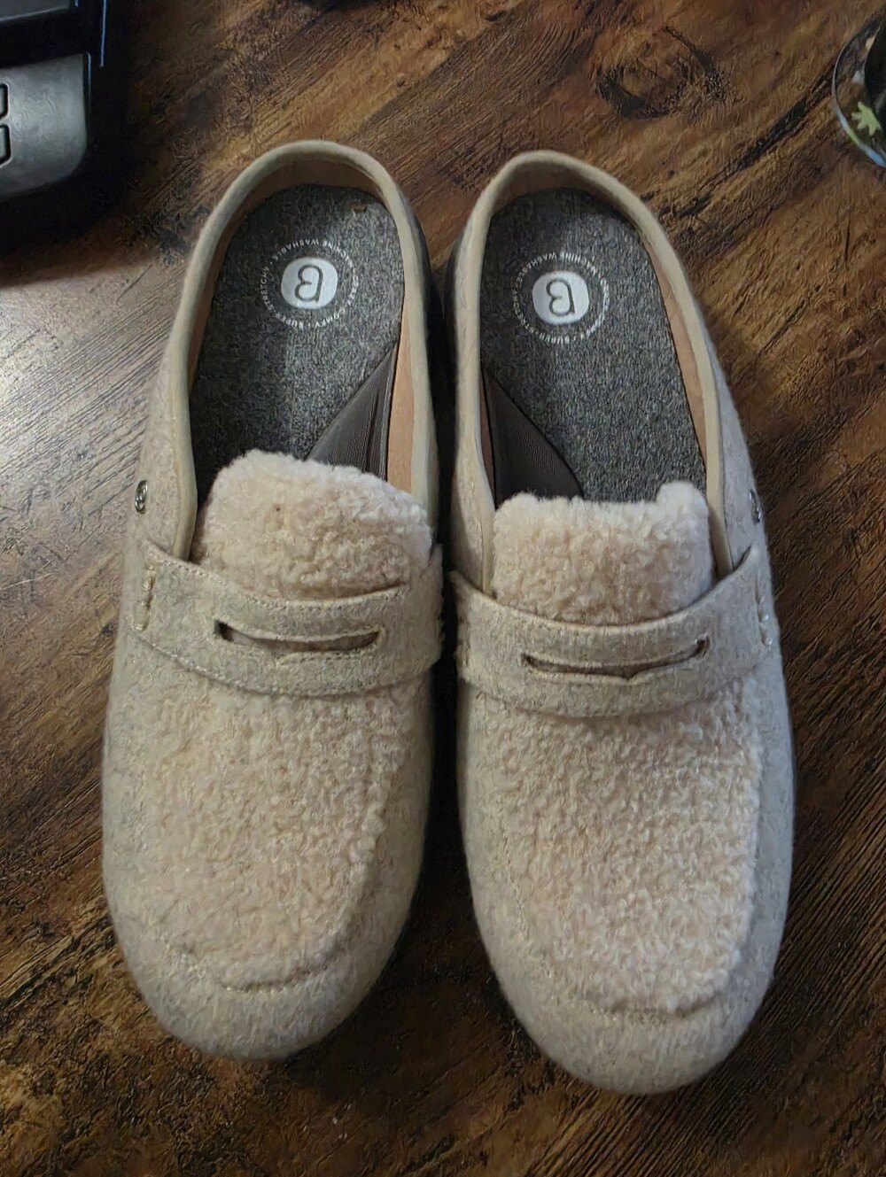 B Zees Faux Fleece Slip Ons